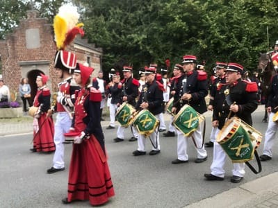 Marche Sainte Aldegonde - Prestation de serment des officiers à Feluy - Folklore / Tradition - Wekty